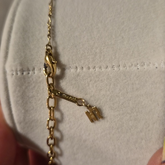 Nina Ricci Gold Plated Pendant Necklace - Picture 4 of 4